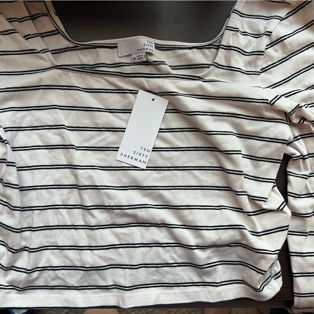 TEN SIXTY SHERMAN: Black and White striped long sleeve crop top Sz XL